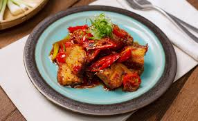 หมูกรอบผัดพริกเผา