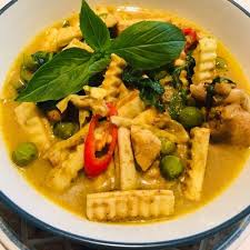 แกงเขียวหวานยอดมะพร้าว